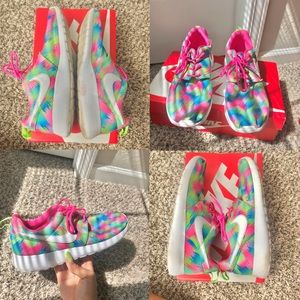 Nike Roshe One Print; Pink, Blue and Red [Used]